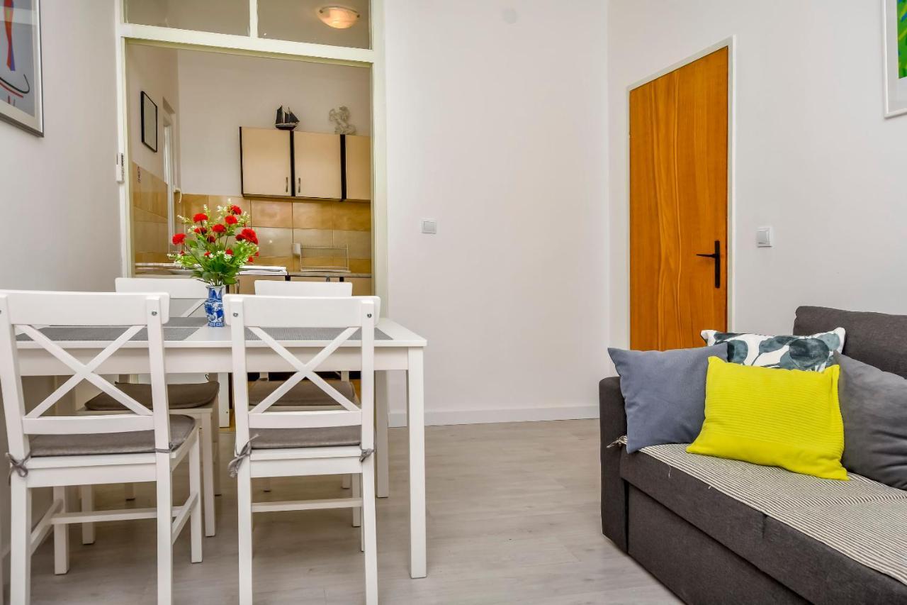Apartments Matas Рогозниця Екстер'єр фото