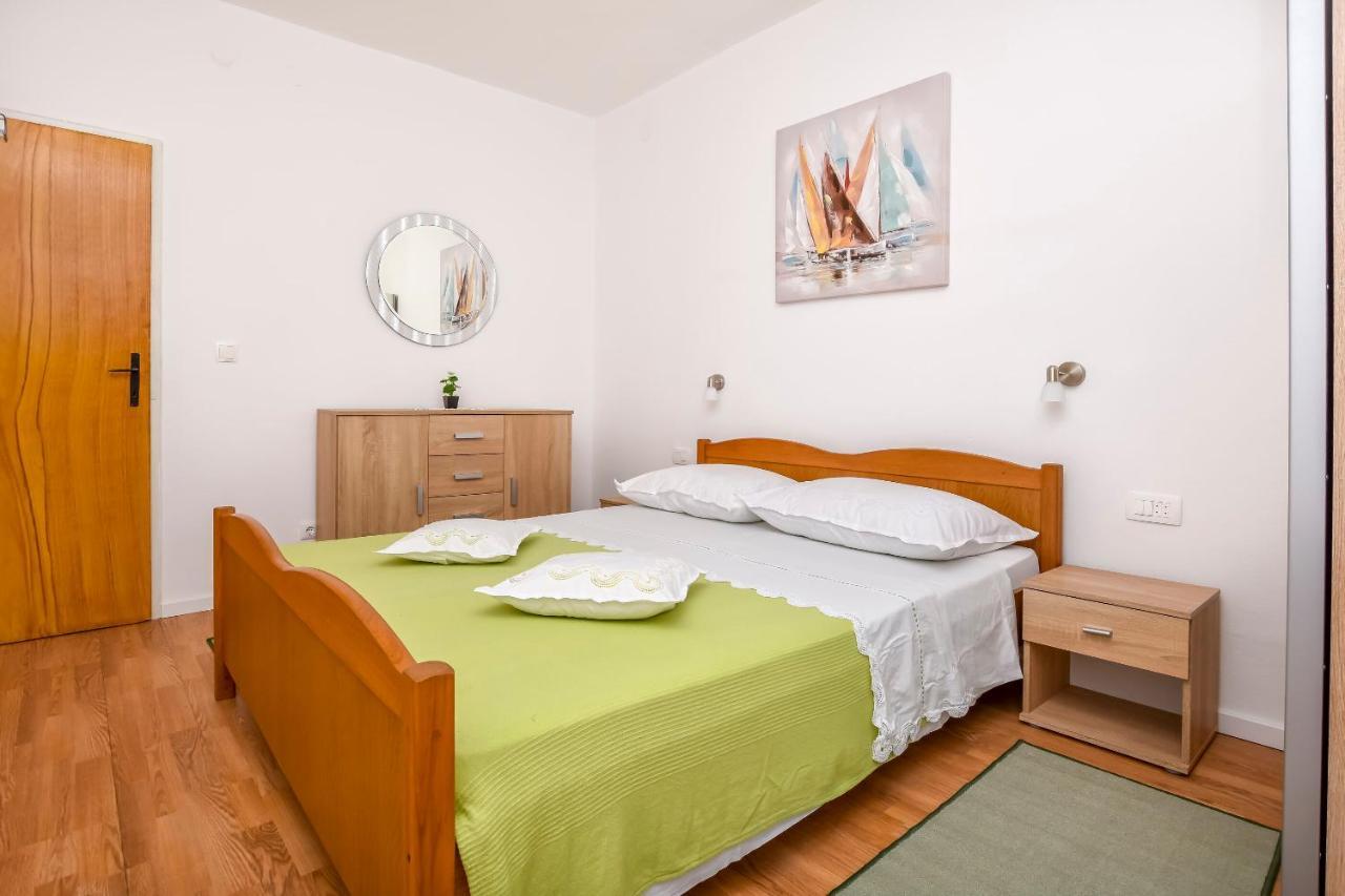 Apartments Matas Рогозниця Екстер'єр фото