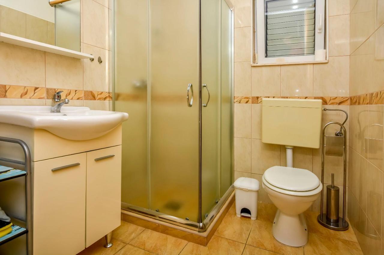 Apartments Matas Рогозниця Екстер'єр фото