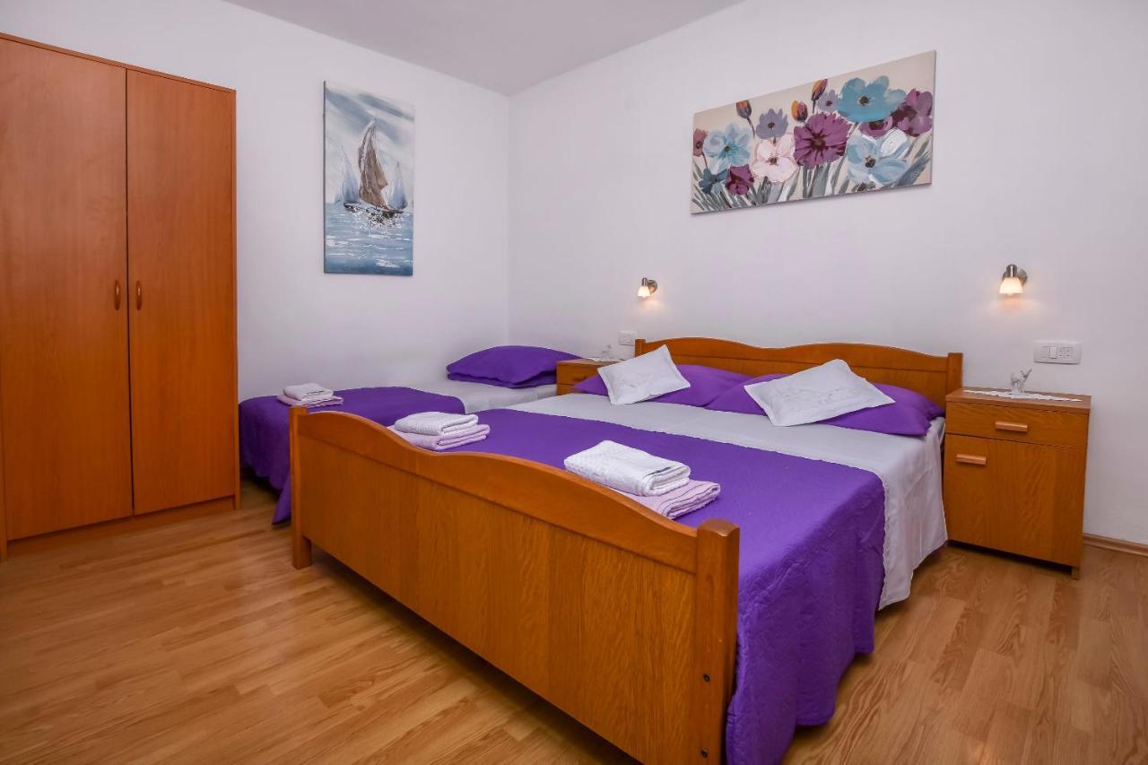 Apartments Matas Рогозниця Екстер'єр фото